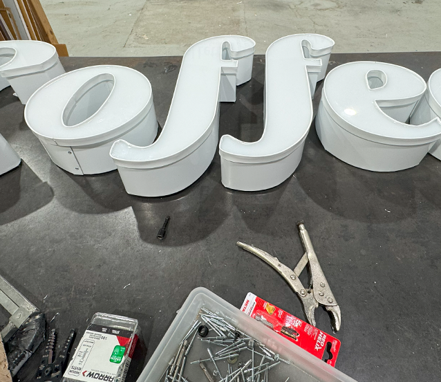 rivet channel channel letter signs letrero 3d ARMADO